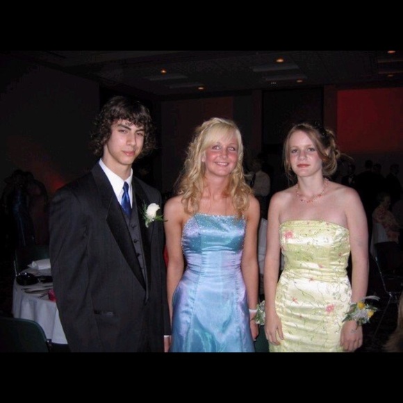 Teal-blue purple shimmer princess bedazzled Grad dress size 4 - Picture 5 of 16